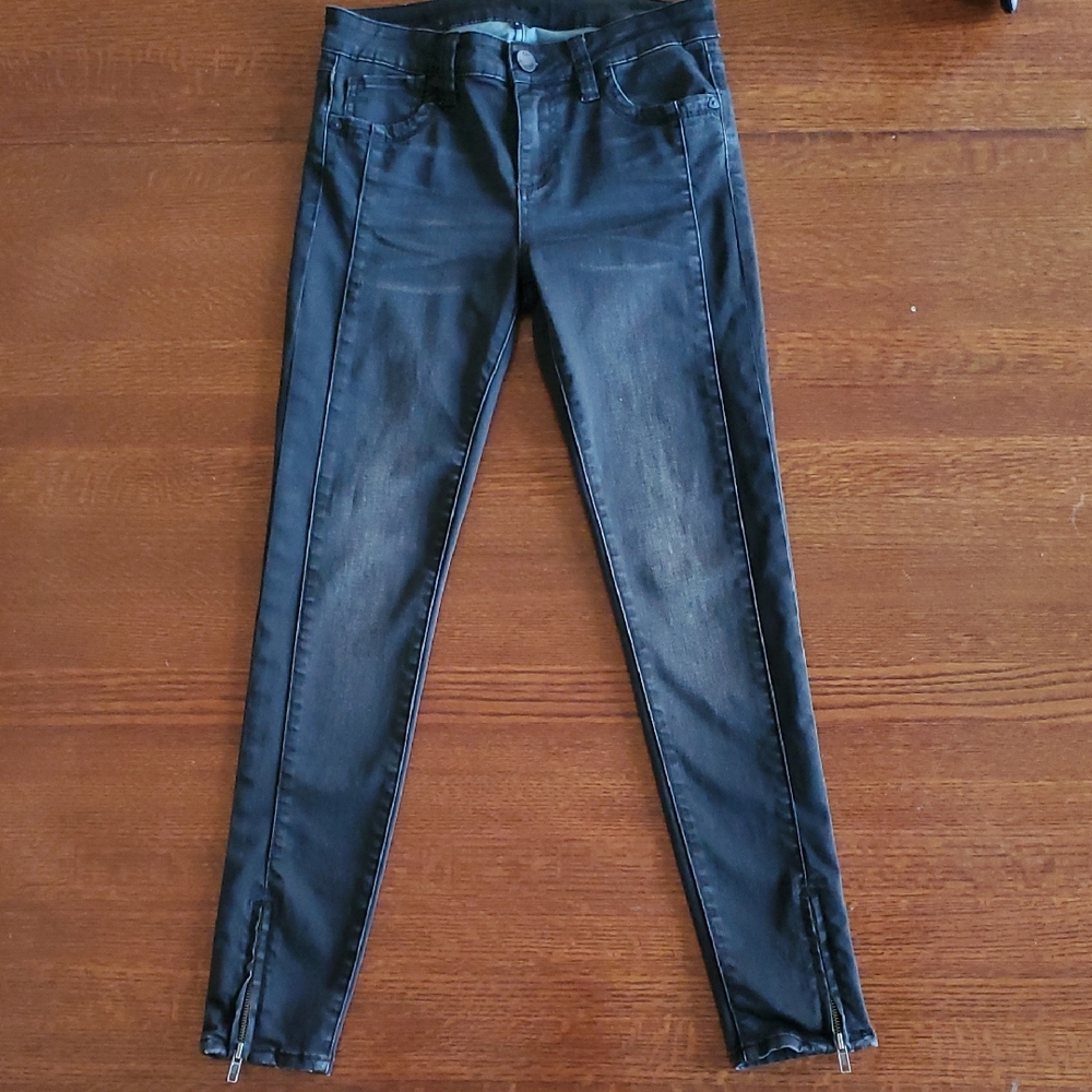 Kut from the Kloth Brigitte Black Ankle Skinny Jeans with Ankle Zippers